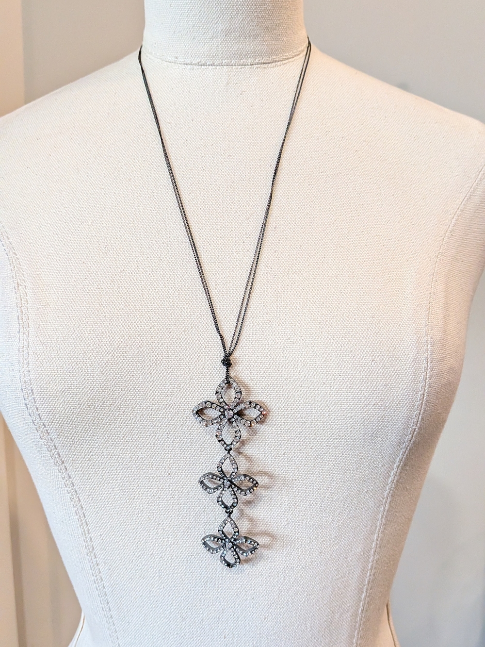 Fossil Vintage Glitz Gunmetal Hematite Tiered Floral Necklace NWOT